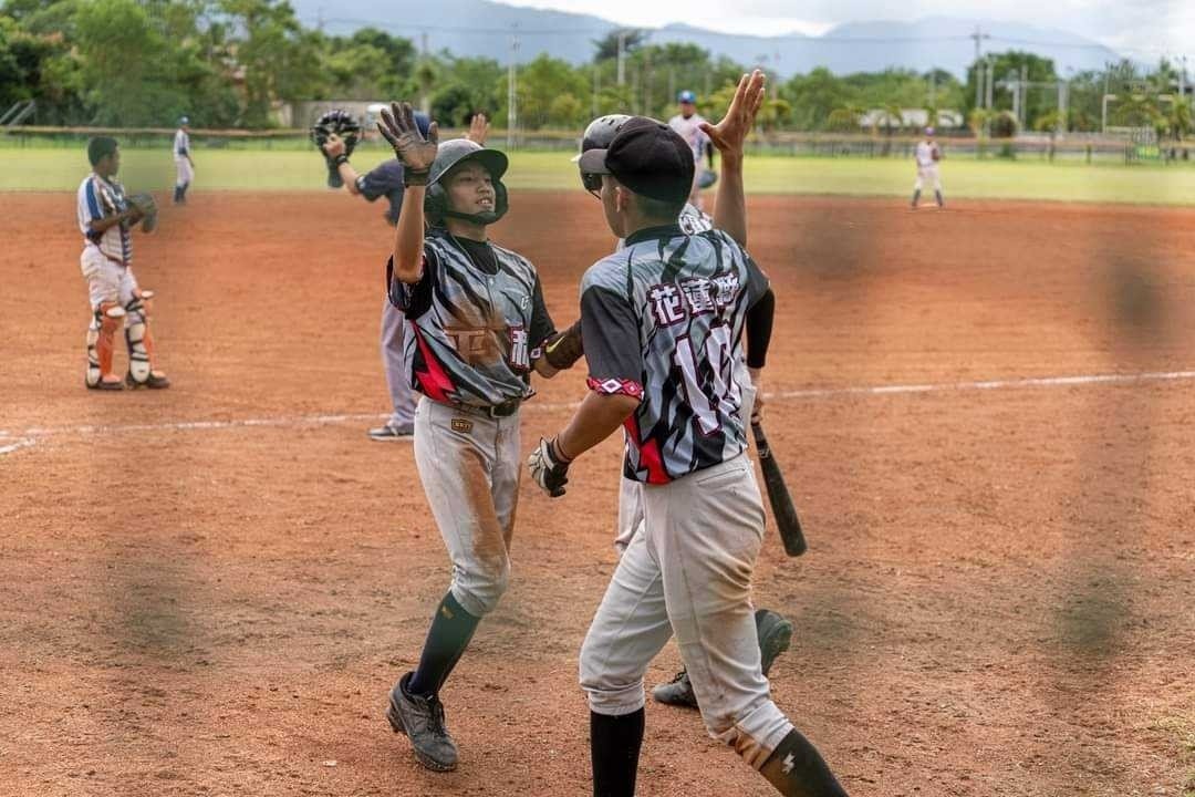花蓮平和國中棒球隊